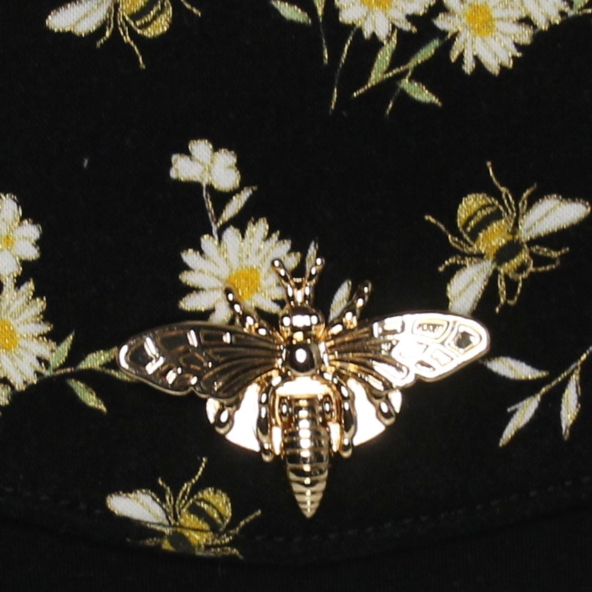 Necessary clutch wallet - Bee Clasp