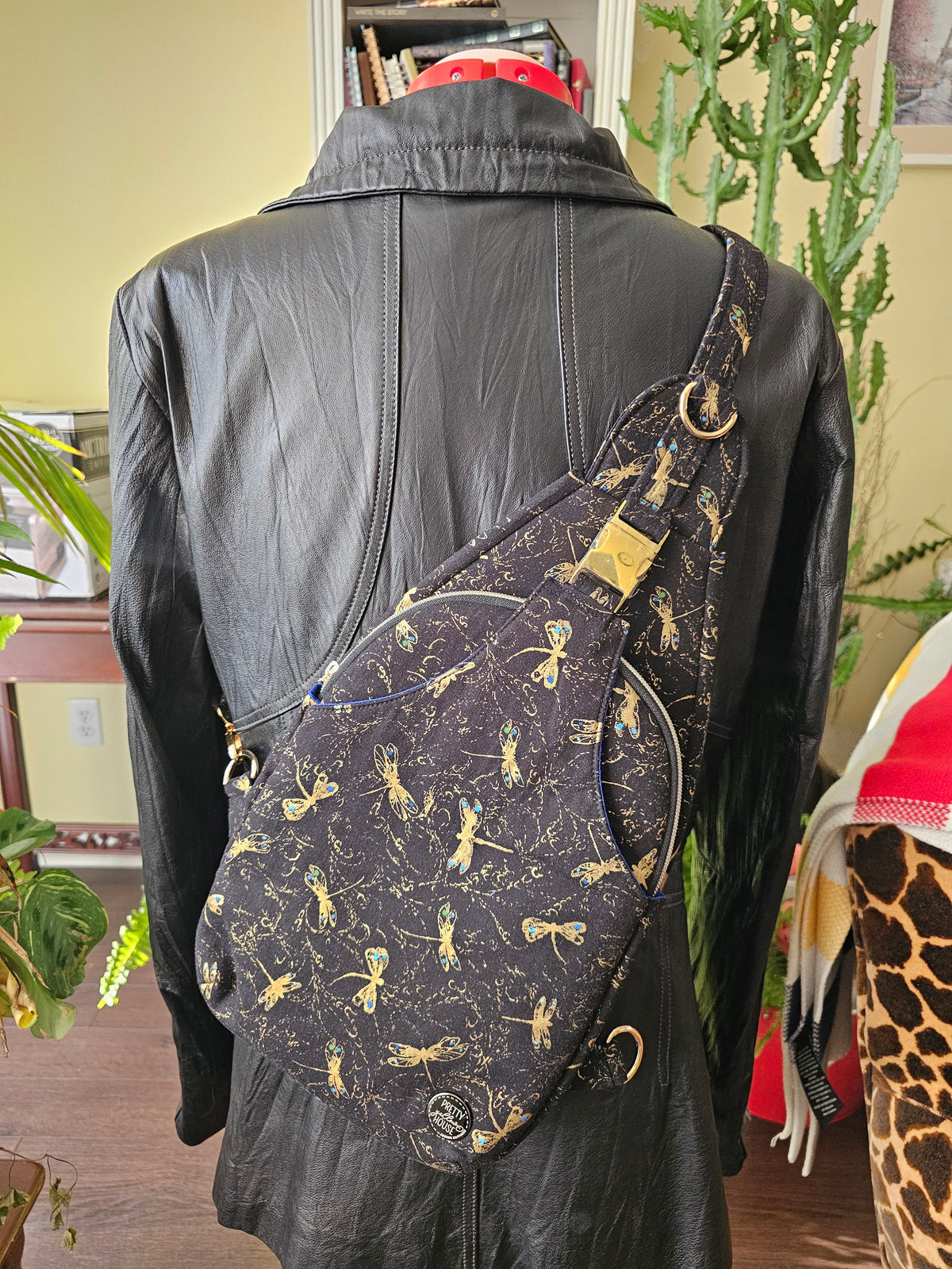 Essential Crossbody Bag- Dragon Fly